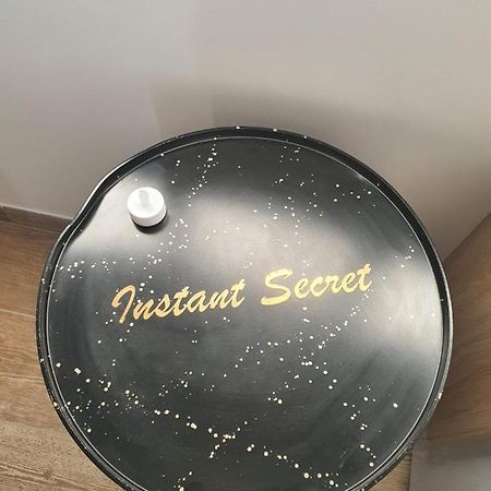 Pourrieres Instant Secret Bed & Breakfast エクステリア 写真